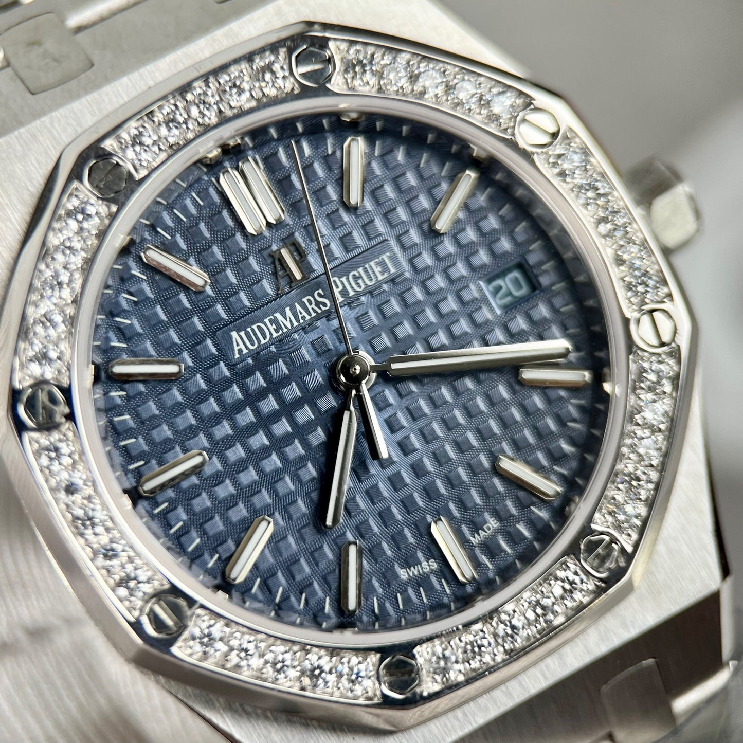 Audemars Piguet Royal Oak 67651IP.ZZ.1261IP.01 1:1 Best Edition ZF Factory quadrante blu lunetta in moissanite