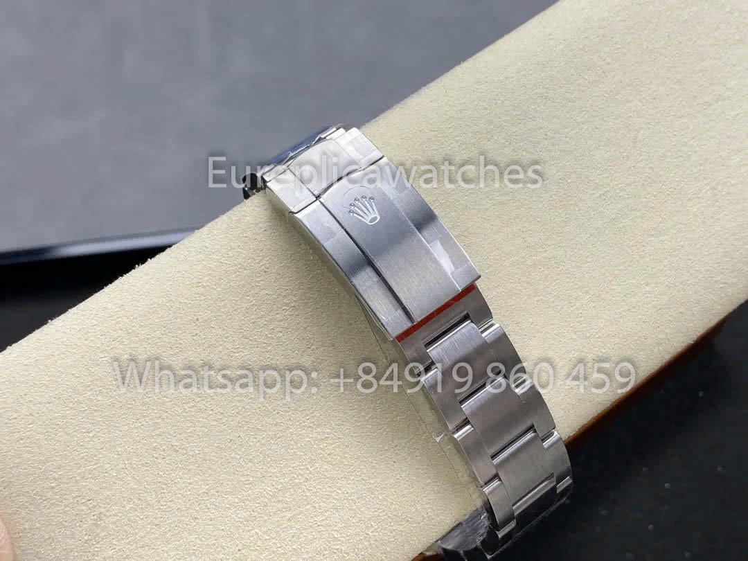 Rolex Oyster Perpetual M124300-0007 41MM 1:1 Miglior Clone VS Quadrante Rosso di Fabbrica